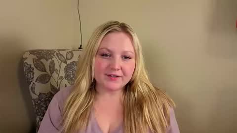 Snapshot of phatassblond chatting on 05/29/26, 11:58 PhatAssBlond online show from 05/29/26, 11:58