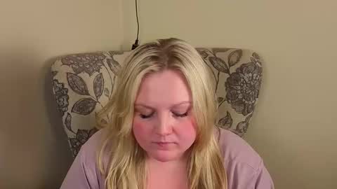 Snapshot of phatassblond chatting on 06/06/26, 07:24 PhatAssBlond online show from 06/06/26, 07:24