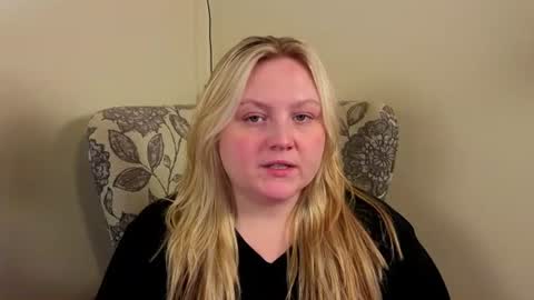 Snapshot of phatassblond chatting on 06/22/26, 12:02 PhatAssBlond online show from 06/22/26, 12:02