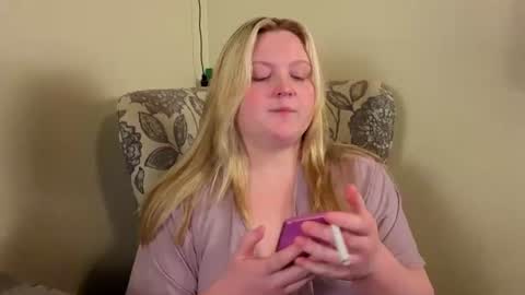 Snapshot of phatassblond chatting on 06/24/26, 01:15 PhatAssBlond online show from 06/24/26, 01:15