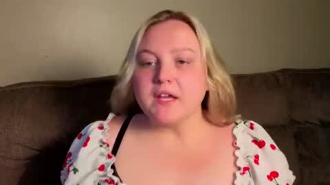 Snapshot of phatassblond chatting on 07/21/26, 06:54 PhatAssBlond online show from 07/21/26, 06:54