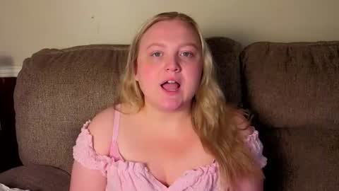 Snapshot of phatassblond chatting on 07/31/26, 04:39 PhatAssBlond online show from 07/31/26, 04:39
