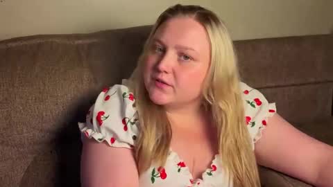 Snapshot of phatassblond chatting on 08/02/26, 04:22 PhatAssBlond online show from 08/02/26, 04:22