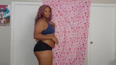 Snapshot of phatjuicypeach chatting on 02/07/26, 06:11 Destiny Adams online show from 02/07/26, 06:11