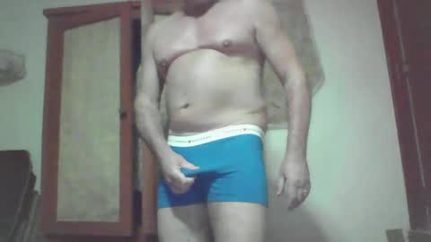 Snapshot of phil279 chatting on 01/04/25, 03:17 Phil online show from 01/04/25, 03:17