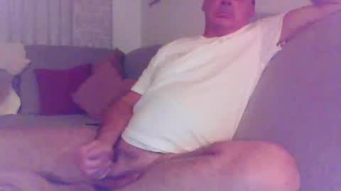 Snapshot of phil279 chatting on 01/24/25, 01:03 Phil online show from 01/24/25, 01:03