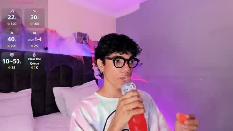 Phillip online show from 10/12/25, 08:52