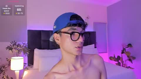 Snapshot of phillicious_ chatting on 11/10/25, 09:36 Phillip online show from 11/10/25, 09:36