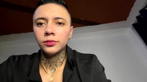 Snapshot of phillip_brownn chatting on 09/18/25, 11:45 PHILLIP online show from 09/18/25, 11:45