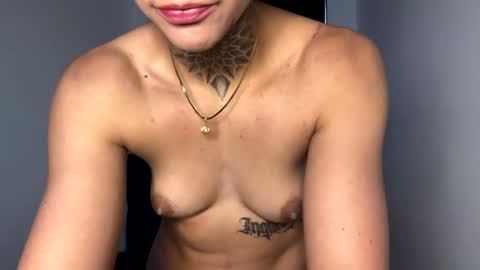 Snapshot of phillip_brownn chatting on 10/10/25, 11:09 PHILLIP online show from 10/10/25, 11:09