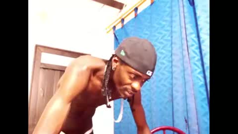 2 pac shakur online show from 01/28/25, 04:08