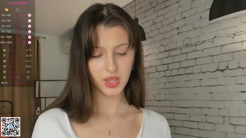 Emilia online show from 02/09/25, 09:06