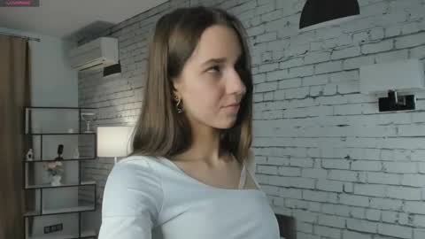 Emilia online show from 02/11/25, 04:11