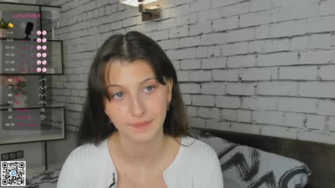Emilia online show from 02/18/25, 09:20