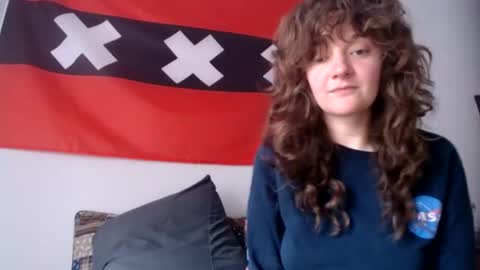 sophie online show from 02/12/25, 03:16