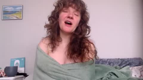 sophie online show from 02/21/25, 03:21