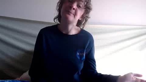 sophie online show from 03/12/25, 02:01