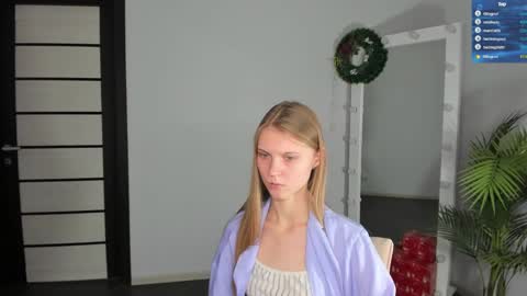 Phoebe online show from 12/12/24, 05:37