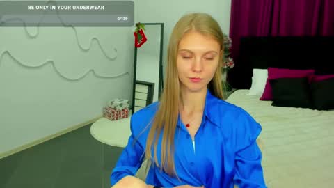 Phoebe online show from 12/20/24, 04:25