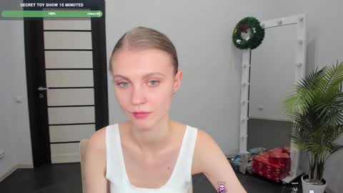 Phoebe online show from 01/08/25, 10:26