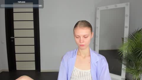 Phoebe online show from 01/13/25, 11:19