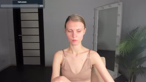 Phoebe online show from 01/19/25, 12:28