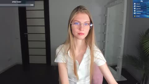 Phoebe online show from 02/17/25, 09:13