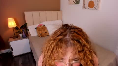 Snapshot of phoenix_angell chatting on 01/25/25, 12:38 Phoenix Angel online show from 01/25/25, 12:38