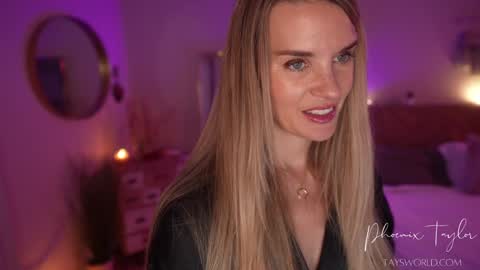 PHOENIX TAYLOR online show from 11/14/25, 02:10
