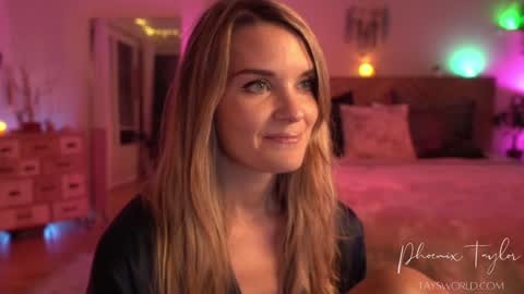 PHOENIX TAYLOR online show from 11/21/25, 02:10