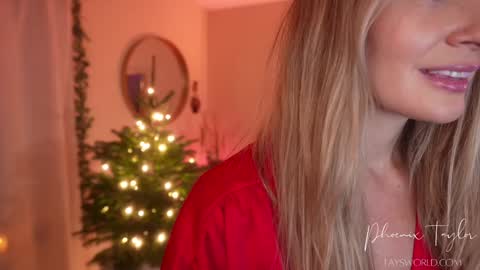 PHOENIX TAYLOR online show from 12/05/25, 02:42