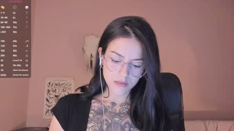 Snapshot of phoenixx_x chatting on 01/06/25, 07:45 phoenixx_x online show from 01/06/25, 07:45