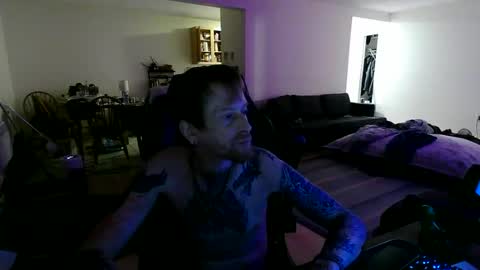 Snapshot of phrostdd chatting on 06/11/26, 01:16 FrankenDaddy online show from 06/11/26, 01:16