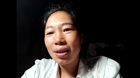 Snapshot of phuong_vietnam chatting on 03/23/26, 11:25 phuong_vietnam online show from 03/23/26, 11:25