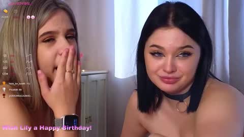 Snapshot of phyllisheart chatting on 02/25/25, 11:41 Lora black and Lili blonde welcome you here online show from 02/25/25, 11:41