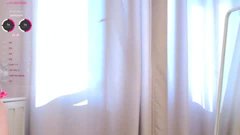 Snapshot of phyllisheart chatting on 03/08/25, 11:37 Lora black and Lili blonde welcome you here online show from 03/08/25, 11:37