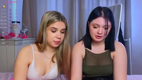 Snapshot of phyllisheart chatting on 03/10/25, 08:37 Lora black and Lili blonde welcome you here online show from 03/10/25, 08:37