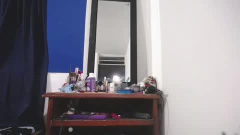 izzy online show from 05/13/26, 11:22