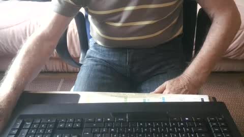 Snapshot of piavola chatting on 06/14/26, 09:33 piavola online show from 06/14/26, 09:33