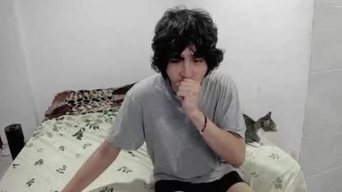 picaszomilos350 online show from 11/16/25, 11:05