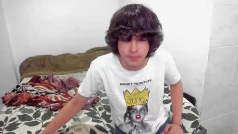 picaszomilos350 online show from 11/26/25, 11:22