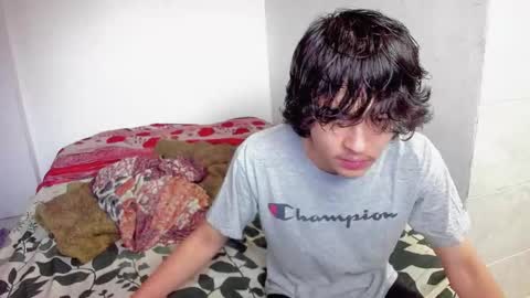 picaszomilos350 online show from 12/03/25, 11:19