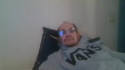 Snapshot of pichoun71 chatting on 02/08/25, 09:24 pichoun71 online show from 02/08/25, 09:24