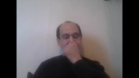 Snapshot of pichoun71 chatting on 03/02/25, 01:27 pichoun71 online show from 03/02/25, 01:27