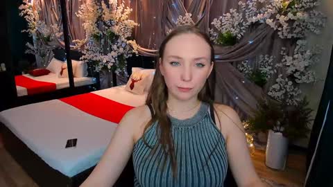 Emelie online show from 12/17/24, 11:28
