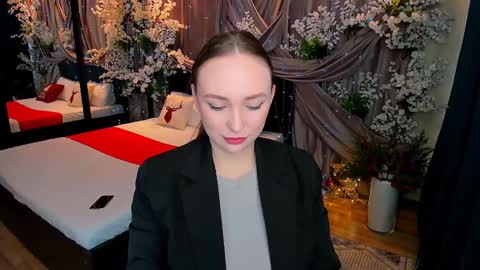 Emelie online show from 12/28/24, 10:36