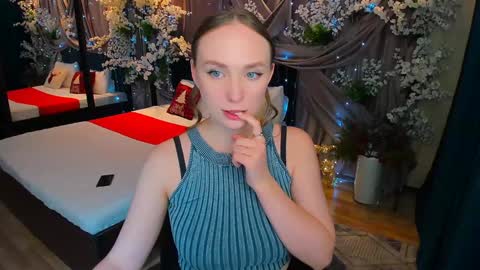 Emelie online show from 01/09/25, 06:26