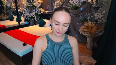 Emelie online show from 02/08/25, 04:25