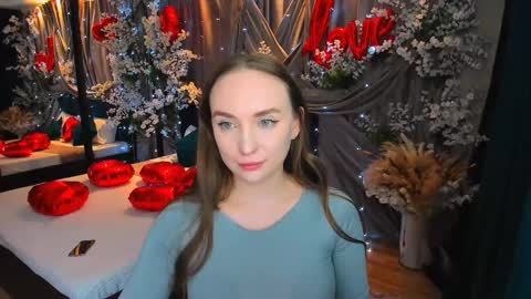 Emelie online show from 02/19/25, 12:25