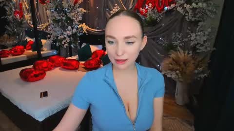 Emelie online show from 02/21/25, 07:43